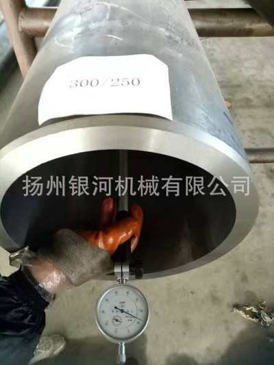 鏜削滾壓管